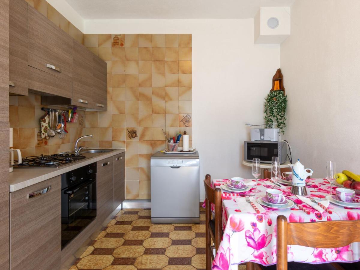 Apartment Pippo By Interhome Poncetta Bagian luar foto
